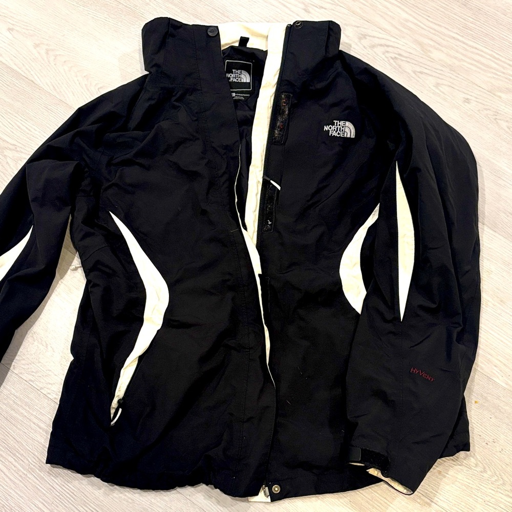 The North Face Women's Black and Cream Ski Jacket